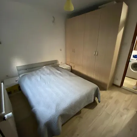 Luxury Central 4 Rooms Apartment Apartment *