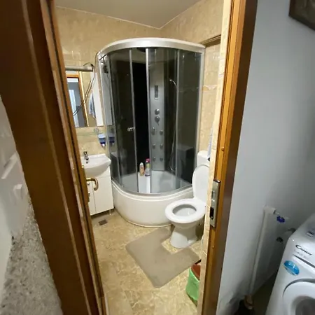 Apartment Luxury Central 4 Rooms Apartment