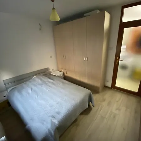 Luxury Central 4 Rooms Apartment Apartment *